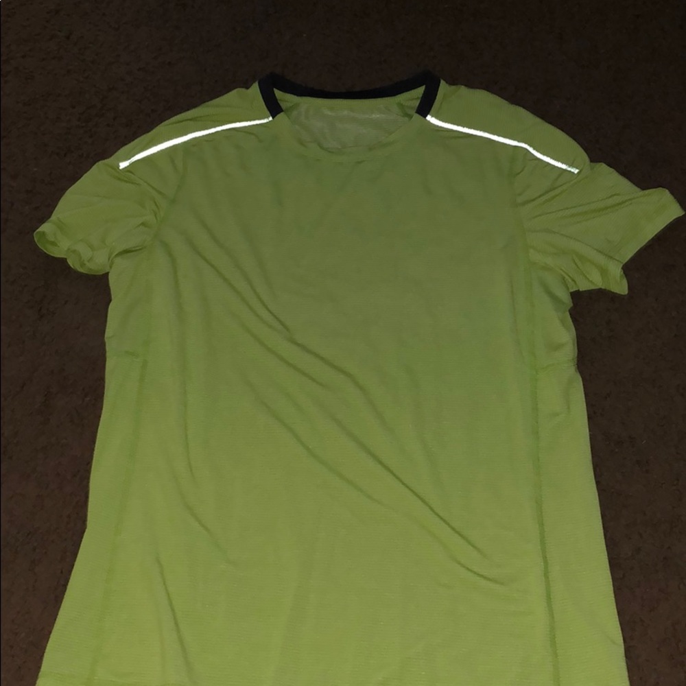 Large Men’s Lulu Tee